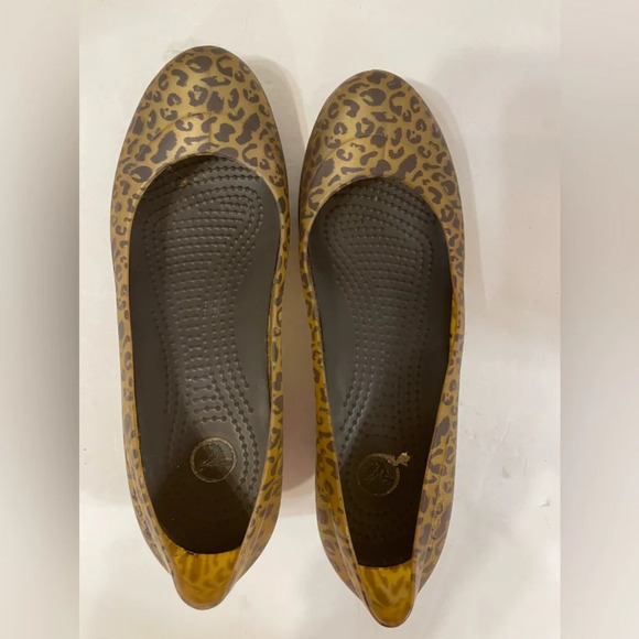 Crocs Carlisa Leopard Print Wedge Slip-on Shoes Size 8 - Picture 8 of 10